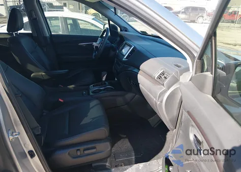 2019 Honda Ridgeline Rtl z USA, uszkodzony, nr VIN 5FPYK3F54KB042135